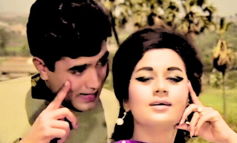 ‘गुलाबी आंखें जो तेरी देखी