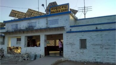 Demand for stoppage 5 stop Malhargarh station